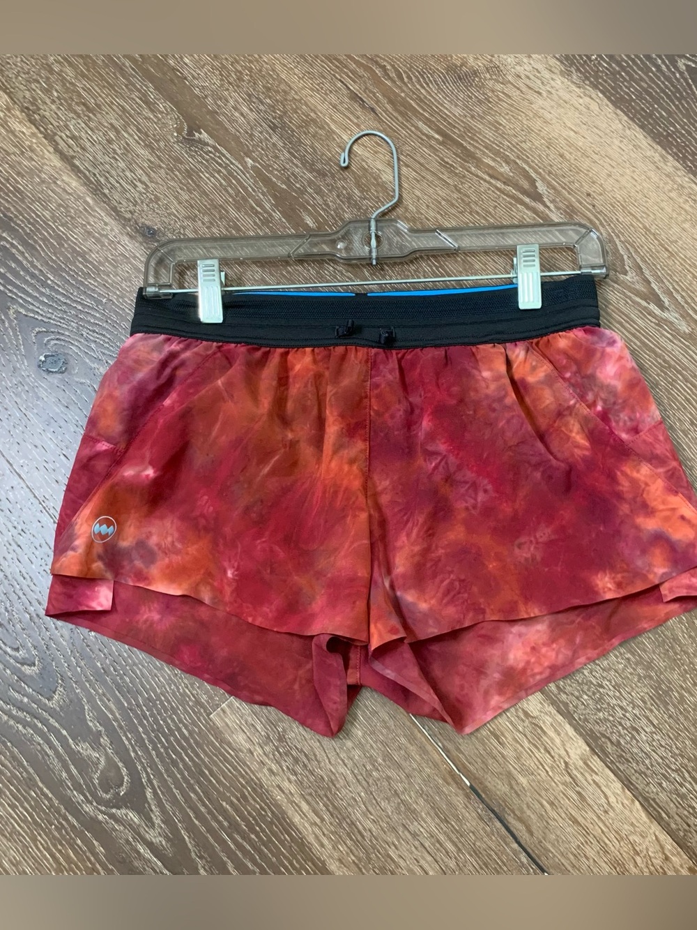 Janji Womens red tie dye 3" AFO Middle Short S